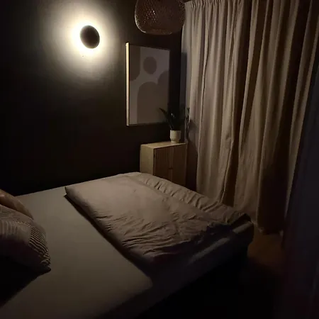 Cozy - Netflix & Free Parking *