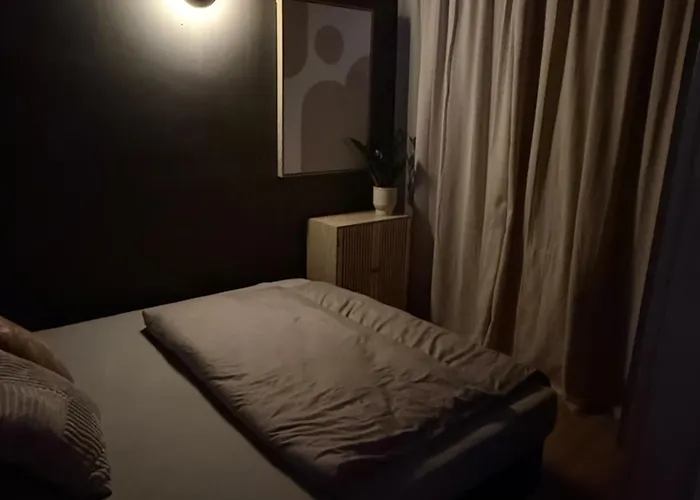 Cozy - Netflix & Free Parking *